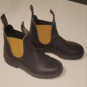Blundstones US size 7 Womens